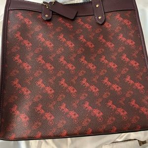 Coach field tote 30 with Horse & carriage print factory wrapped